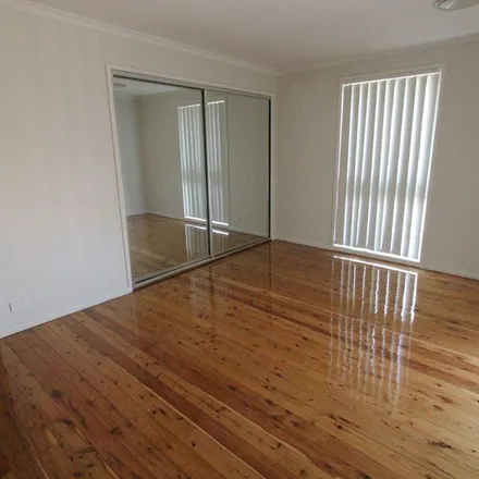 Image 4 - Bensbach Road, Glenfield NSW 2167, Australia - Apartment for rent