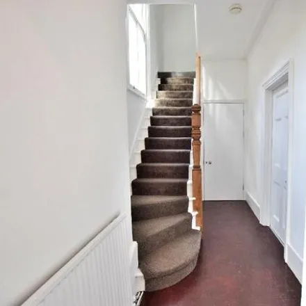 Image 2 - Conway Road, London, N14 7BH, United Kingdom - Apartment for rent