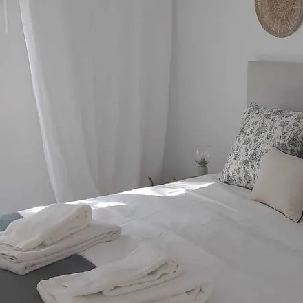 Rent this 2 bed townhouse on Cascais Rivieira in Rua José Joaquim de Freitas 155, 2754-522 Cascais