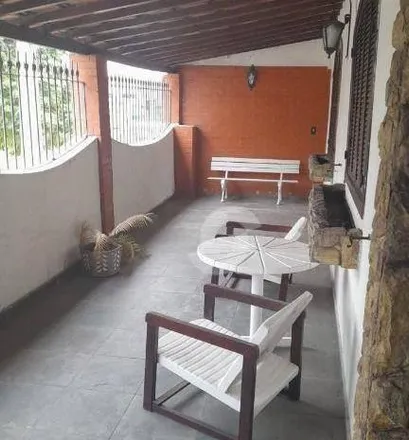 Buy this 2 bed house on Rua Leopoldo Marins in Boaçu, São Gonçalo - RJ