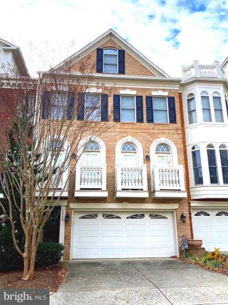 Rent this 3 bed condo on 1824 Fonthill Court in Tysons, VA 22102