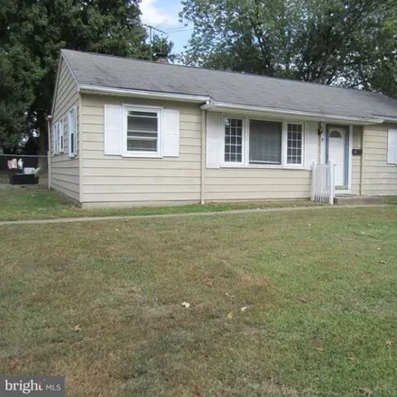 Rent this 3 bed house on 9 Warwick Road in Stratford, Camden County