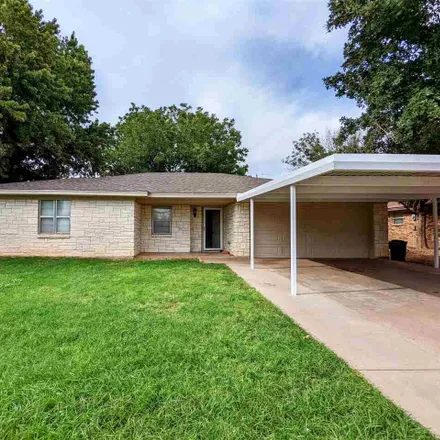 Rent this 3 bed house on 977 Victoria Drive in Burkburnett, TX 76354