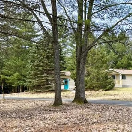 Image 5 - Robinhood Drive, Caledonia Township, MI 49747, USA - House for sale
