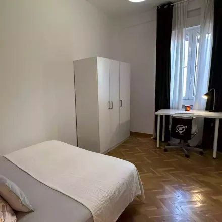 Rent this studio room on Calle del Jardín de San Federico in 15, 28009 Madrid