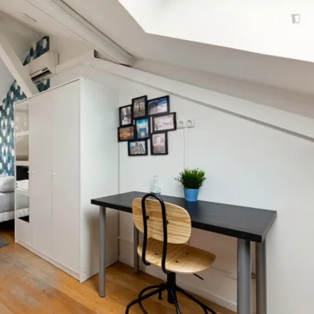 Rent this 11 bed room on 90 Rue Victor Hugo in 94200 Ivry-sur-Seine, France