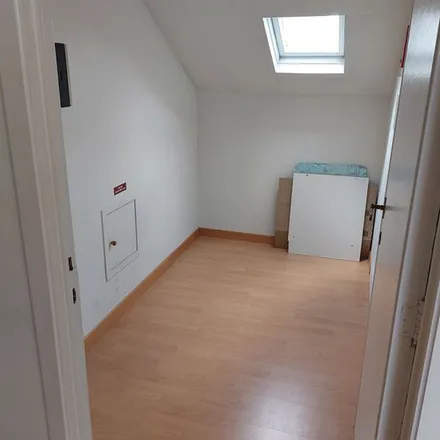 Rent this 4 bed apartment on Avenue du Bourgmestre Jean Materne 143 in 5100 Jambes, Belgium