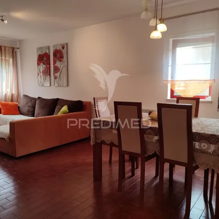 Rent this 2 bed apartment on Restaurante Vapor in Rua da Praia, 4400-587 Vila Nova de Gaia