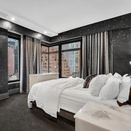 Image 5 - 301 East 50th Street, New York, NY 10022, USA - Condo for sale
