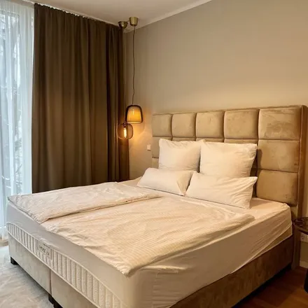 Rent this 3 bed apartment on Villa 3 in Clara-Wieck-Straße 8, 10785 Berlin