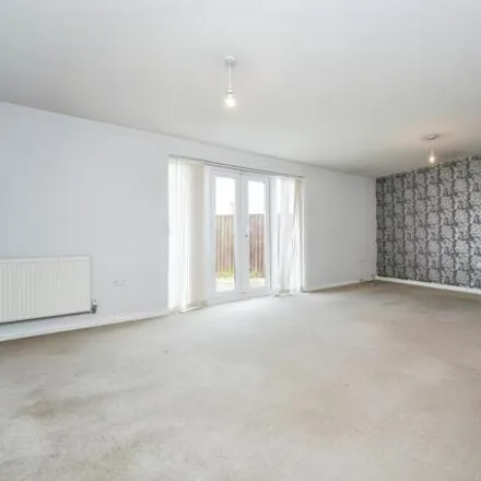 Image 4 - Dydale Road, Swindon, SN25 1AP, United Kingdom - Townhouse for sale