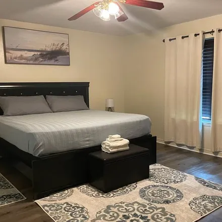 Rent this 4 bed house on Pensacola