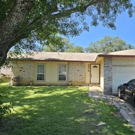 Image 2 - 4851 Blue Heron Street, San Antonio, TX 78217, USA - House for sale