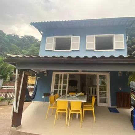 Buy this 5 bed house on Avenida Vereador Benedito Avelino in Vila Divinéia - Vila Nova, Região Geográfica Intermediária do Rio de Janeiro - RJ
