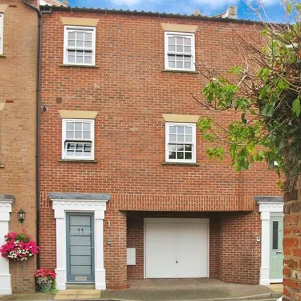 Buy this 4 bed townhouse on Well Lane in Beverley, HU17 9BL