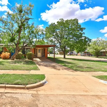 Buy this 3 bed house on 402 South la Salle Drive in Abilene, TX 79605