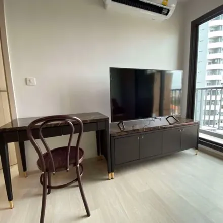 Rent this 1 bed apartment on Witthayu Road in Pathum Wan District, 10330