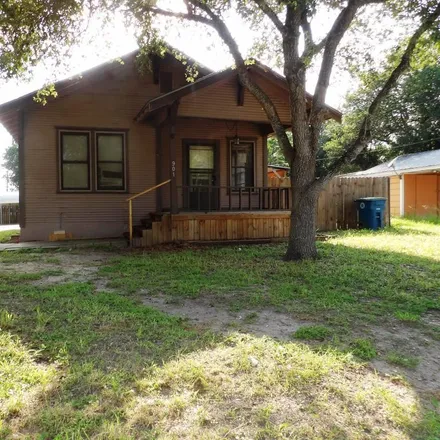 Buy this 2 bed house on 901 North Avenue D in Beeville, TX 78102