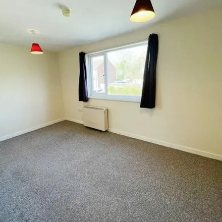Image 2 - Stonefield Close, Eastleaze Road, Swindon, SN5 7EH, United Kingdom - Apartment for rent