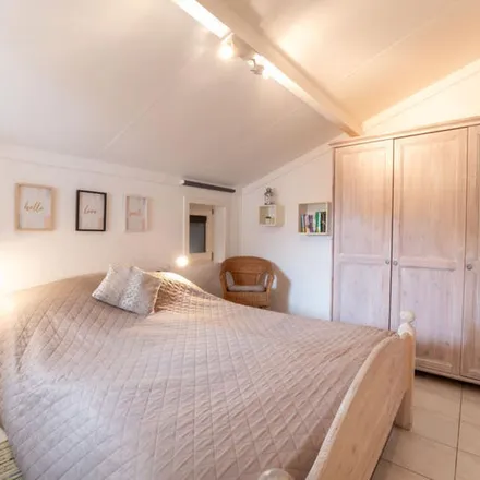 Rent this 3 bed apartment on Bredeweg 90 in De Haan, Belgium
