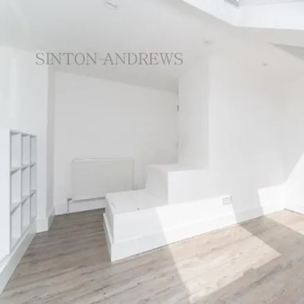 Image 7 - 15 St. Andrew's Road, London, W7 2NX, United Kingdom - House for rent