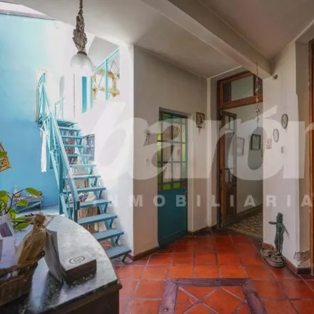 Buy this 4 bed house on Mariano Boedo 901 in Partido de Lomas de Zamora, Lomas de Zamora
