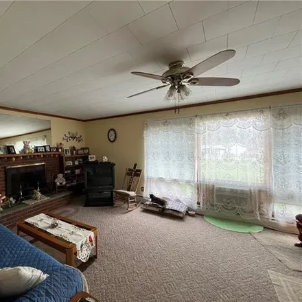 Image 6 - 2 Clyde Road, Lyons, NY 14489, USA - House for sale