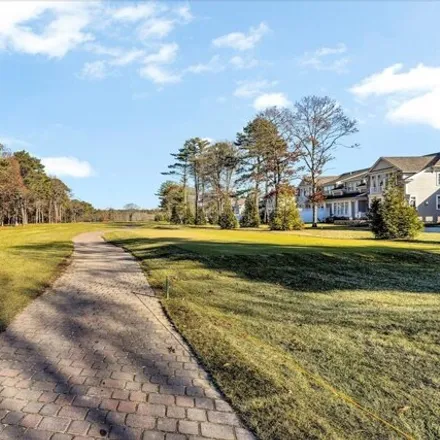 Image 8 - Willowbend Country Club, Quippish Road (Right Of Way), Barnstable County, Mashpee, MA 02365, USA - Townhouse for sale