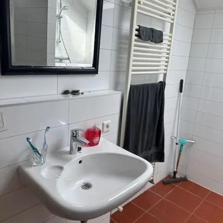 Rent this 3 bed apartment on Zepplinn Zin in Vormgeving in Pannerdenseweg 28, 6686 BG Doornenburg