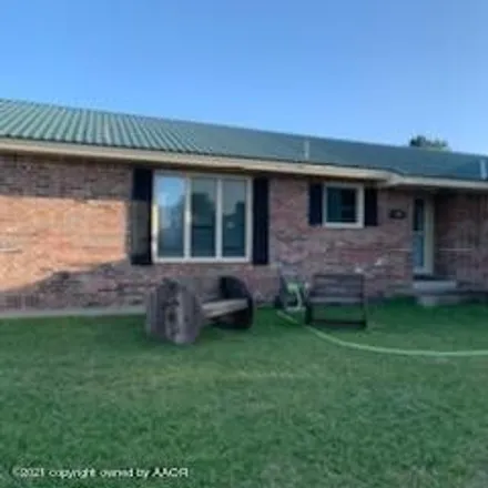 Buy this 5 bed house on 2601 North Duncan Street in Pampa, TX 79065