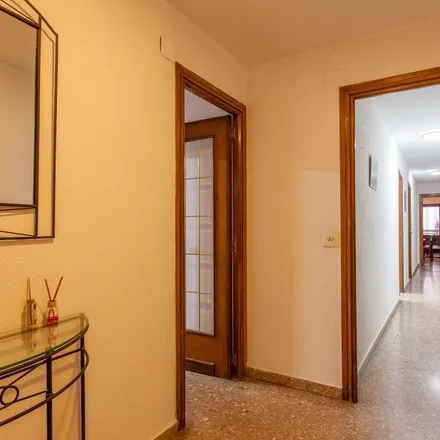 Image 6 - Neural, Carrer de Guillem de Castro, 46008 Valencia, Spain - Apartment for rent
