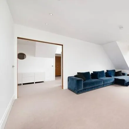 Image 3 - Abanesta, 20 Heath Drive, London, NW3 7EG, United Kingdom - Apartment for rent
