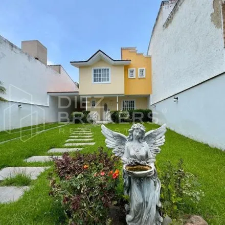 Buy this 3 bed house on Paseo del Palomar in El Palomar, 45643 Región Centro