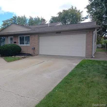 Buy this 3 bed house on 15 Mile / Beaconsfield (WB) in 15 Mile Road, Clinton Township