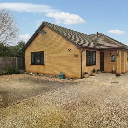 Buy this 3 bed house on Field Walk in Mildenhall, IP28 7AH