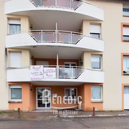 Image 2 - 36 Boulevard de Lorraine, 57500 Saint-Avold, France - Apartment for rent