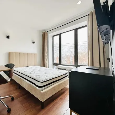 Rent this 4 bed room on 330 Starr St in Brooklyn, NY 11237