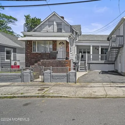 Buy this 4 bed house on 58 Highland Ave in Keansburg, New Jersey