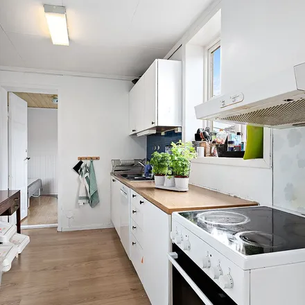 Rent this 6 bed apartment on Løbergsveien 13 in 5054 Bergen, Norway