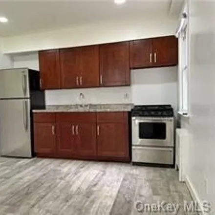 Rent this 1 bed apartment on 128 Harrison Avenue in Lincoln, City of Yonkers