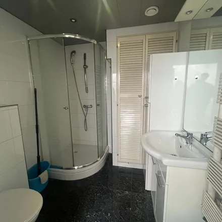Rent this 1 bed apartment on Van Doorenstraat 19 in 5038 VK Tilburg, Netherlands