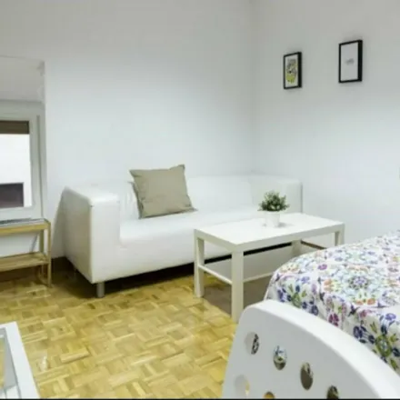 Rent this studio room on Calle del Poeta Joan Maragall in 54, 28020 Madrid