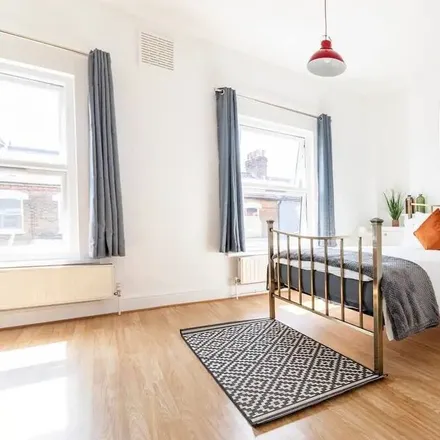 Rent this 3 bed apartment on London in SW2 1EA, United Kingdom