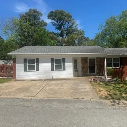 Buy this 4 bed house on 618 Olive Street in Pocahontas, AR 72455