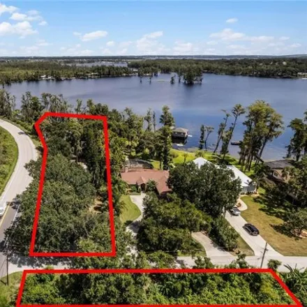 Buy this 3 bed house on 10247 Thompson Place in Lake County, FL 34711