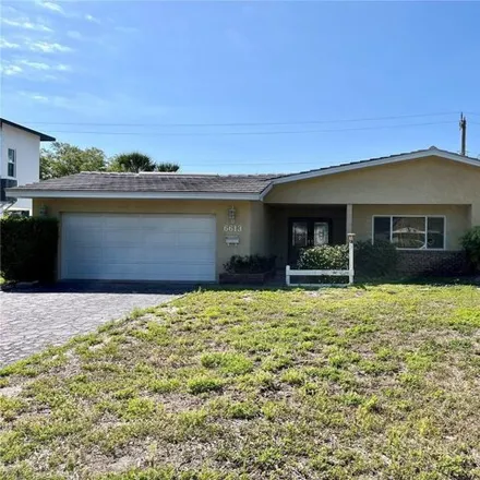 Buy this 2 bed house on 6661 Blue Heron Drive South in Pinellas County, FL 33707