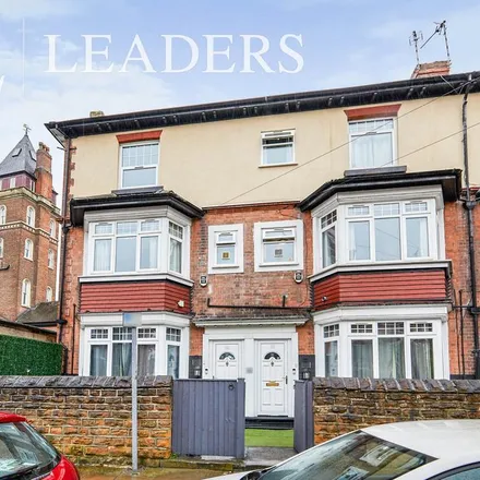 Rent this 6 bed duplex on 17a Gedling Grove in Nottingham, NG7 4DU