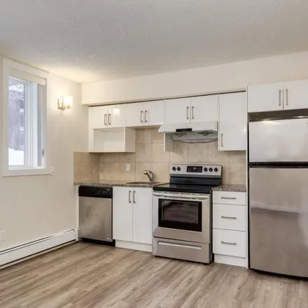 Image 4 - The Vineyards, 130 25 Avenue SW, Calgary, AB T2S 0K9, Canada - Apartment for rent
