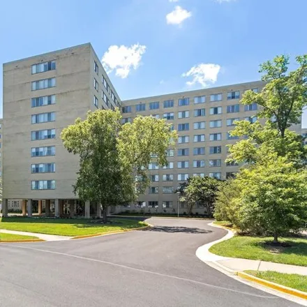 Buy this 1 bed condo on 6621 Wakefield Drive in Belle Haven, Fairfax County