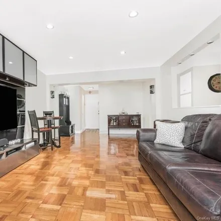 Buy this studio apartment on 2866 Marion Avenue in New York, NY 10458